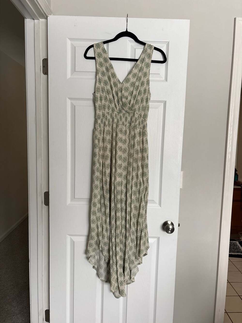 Cozy Co. By Cozy Casual Green Medallion Print Sleeveless High-Low Jumpsuit Size